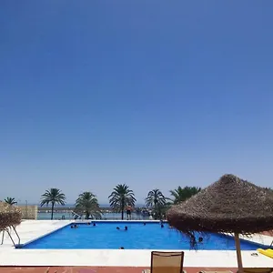 Recently Refurbished With Sea Views. Appartement Fuengirola